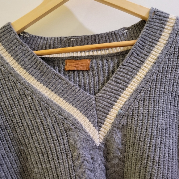 Angora grey rugby style sweater - Picture 2 of 4